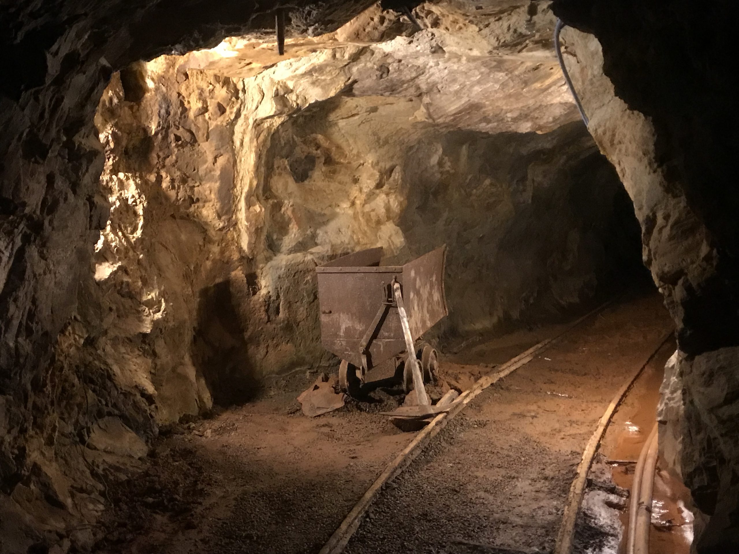 underground gold mining